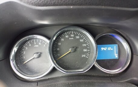 Renault Duster I рестайлинг, 2017 год, 1 000 000 рублей, 2 фотография