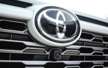 Toyota RAV4, 2024 год, 4 100 000 рублей, 12 фотография