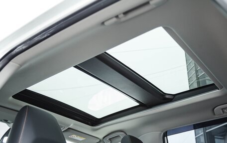 Toyota RAV4, 2024 год, 4 100 000 рублей, 11 фотография