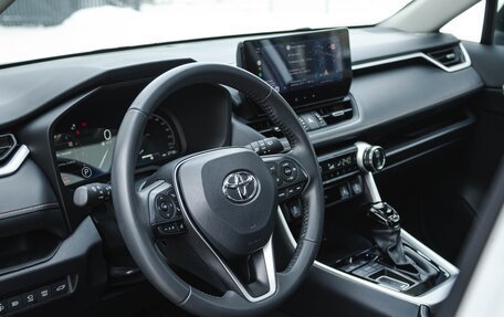 Toyota RAV4, 2024 год, 4 100 000 рублей, 16 фотография