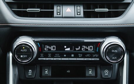 Toyota RAV4, 2024 год, 4 100 000 рублей, 24 фотография