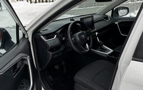 Toyota RAV4, 2021 год, 2 500 000 рублей, 10 фотография