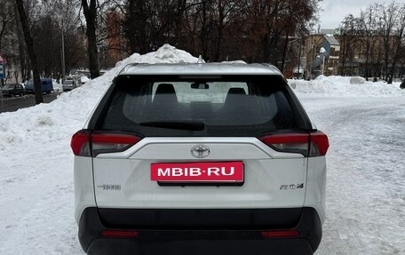 Toyota RAV4, 2021 год, 2 500 000 рублей, 8 фотография