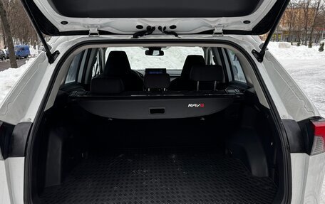 Toyota RAV4, 2021 год, 2 500 000 рублей, 22 фотография