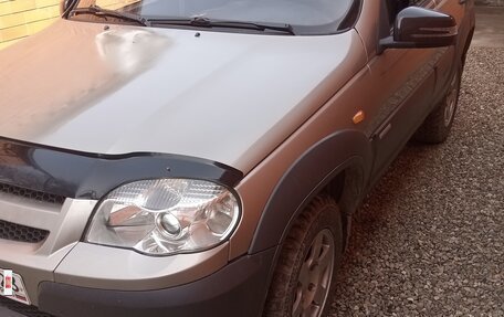 Chevrolet Niva I рестайлинг, 2009 год, 500 000 рублей, 3 фотография