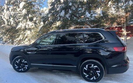 Volkswagen Teramont I, 2022 год, 4 700 000 рублей, 2 фотография