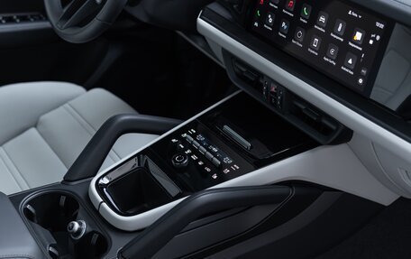 Porsche Cayenne III, 2024 год, 22 300 000 рублей, 30 фотография