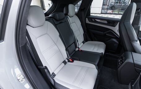 Porsche Cayenne III, 2024 год, 22 300 000 рублей, 38 фотография