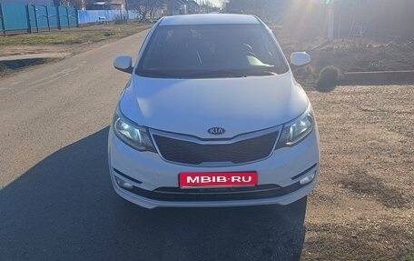 KIA Rio III рестайлинг, 2015 год, 1 400 000 рублей, 1 фотография