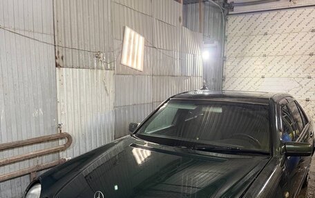 Mercedes-Benz E-Класс, 1997 год, 235 000 рублей, 2 фотография