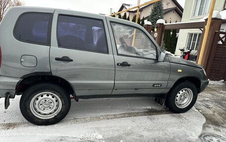 Chevrolet Niva I рестайлинг, 2004 год, 255 000 рублей, 8 фотография