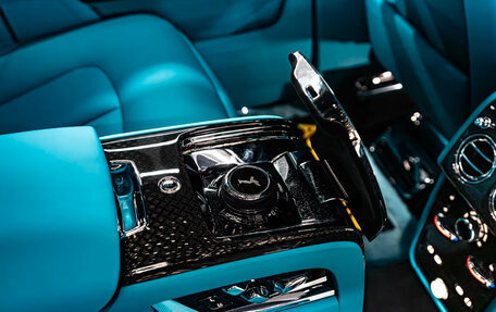 Rolls-Royce Cullinan, 2025 год, 70 690 000 рублей, 12 фотография