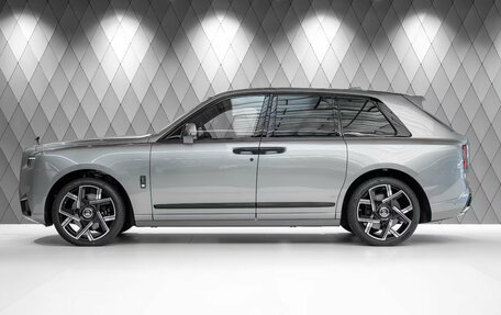 Rolls-Royce Cullinan, 2025 год, 70 690 000 рублей, 3 фотография