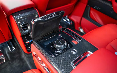 Rolls-Royce Cullinan, 2025 год, 70 690 000 рублей, 13 фотография