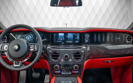 Rolls-Royce Cullinan, 2025 год, 70 690 000 рублей, 12 фотография