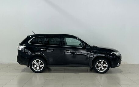 Mitsubishi Outlander III рестайлинг 3, 2014 год, 1 620 000 рублей, 5 фотография