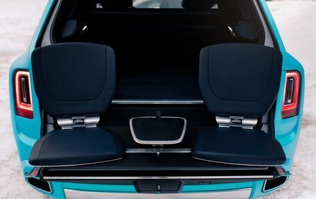 Rolls-Royce Cullinan, 2019 год, 30 700 000 рублей, 12 фотография