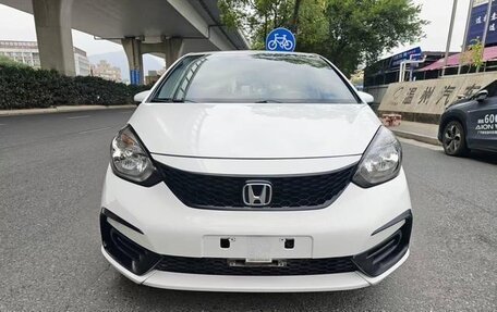 Honda Fit, 2023 год, 1 200 000 рублей, 2 фотография
