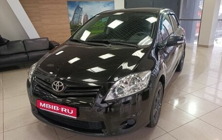 Toyota Auris II, 2011 год, 970 000 рублей, 1 фотография