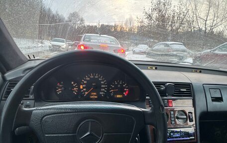 Mercedes-Benz C-Класс, 1994 год, 200 000 рублей, 3 фотография