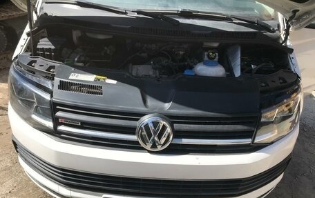 Volkswagen Transporter T6 рестайлинг, 2017 год, 3 200 000 рублей, 15 фотография