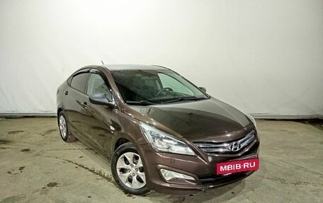 Hyundai Solaris II рестайлинг, 2015 год, 1 105 000 рублей, 3 фотография