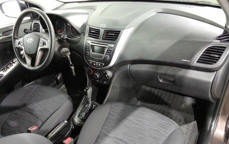 Hyundai Solaris II рестайлинг, 2015 год, 1 105 000 рублей, 10 фотография