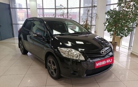Toyota Auris II, 2011 год, 970 000 рублей, 3 фотография