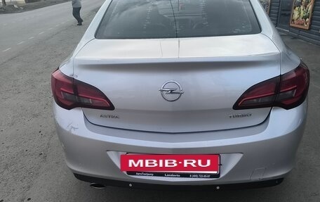 Opel Astra J, 2012 год, 730 000 рублей, 2 фотография