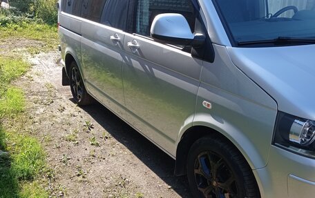 Volkswagen Caravelle T5, 2013 год, 2 000 000 рублей, 9 фотография