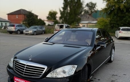 Mercedes-Benz S-Класс, 2006 год, 1 500 000 рублей, 1 фотография