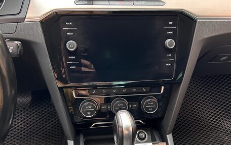 Volkswagen Passat B8 рестайлинг, 2017 год, 1 600 000 рублей, 6 фотография