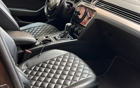 Volkswagen Passat B8 рестайлинг, 2017 год, 1 600 000 рублей, 4 фотография