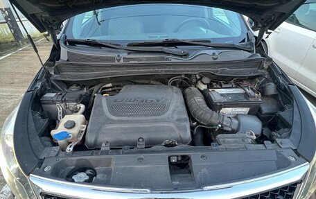 KIA Sportage III, 2010 год, 1 600 000 рублей, 11 фотография