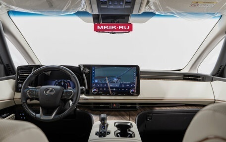 Lexus LM, 2025 год, 17 590 000 рублей, 15 фотография