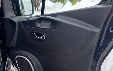 Opel Vivaro B, 2017 год, 2 100 000 рублей, 21 фотография