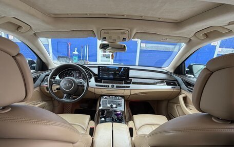 Audi A8, 2011 год, 1 555 000 рублей, 13 фотография