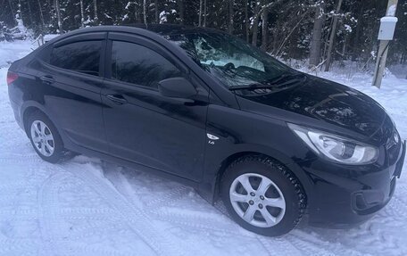 Hyundai Solaris II рестайлинг, 2011 год, 780 000 рублей, 3 фотография