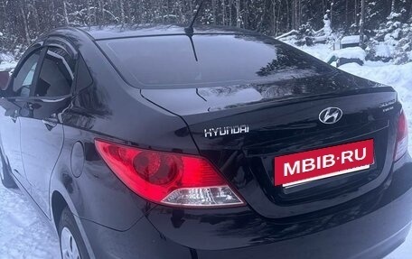 Hyundai Solaris II рестайлинг, 2011 год, 780 000 рублей, 4 фотография