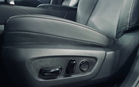 Lexus RX IV рестайлинг, 2023 год, 11 300 000 рублей, 12 фотография