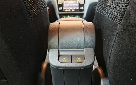 Skoda Rapid I, 2018 год, 1 600 000 рублей, 18 фотография