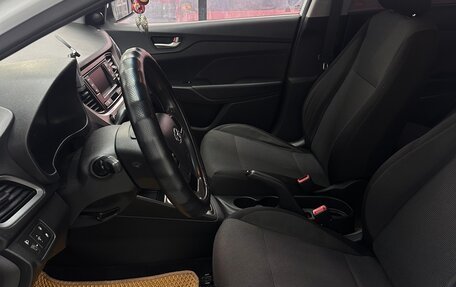 Hyundai Solaris II рестайлинг, 2018 год, 1 200 000 рублей, 10 фотография