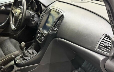 Opel Astra J, 2011 год, 557 000 рублей, 8 фотография