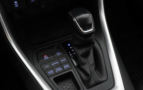 Toyota RAV4, 2021 год, 3 697 000 рублей, 15 фотография