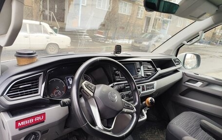 Volkswagen Caravelle T6 рестайлинг, 2021 год, 3 080 000 рублей, 7 фотография