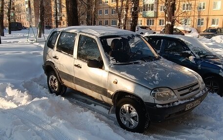 Chevrolet Niva I рестайлинг, 2005 год, 200 000 рублей, 2 фотография