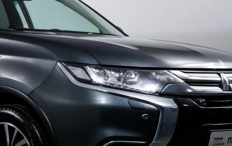 Mitsubishi Outlander III рестайлинг 3, 2018 год, 2 200 000 рублей, 4 фотография