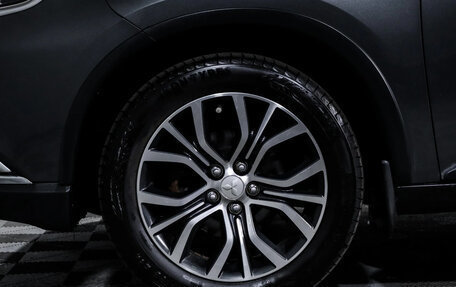 Mitsubishi Outlander III рестайлинг 3, 2018 год, 2 200 000 рублей, 6 фотография