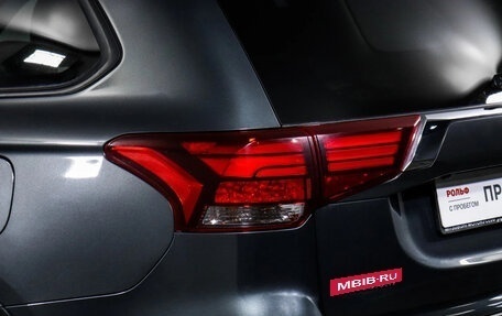 Mitsubishi Outlander III рестайлинг 3, 2018 год, 2 200 000 рублей, 5 фотография