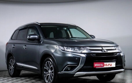 Mitsubishi Outlander III рестайлинг 3, 2018 год, 2 200 000 рублей, 18 фотография